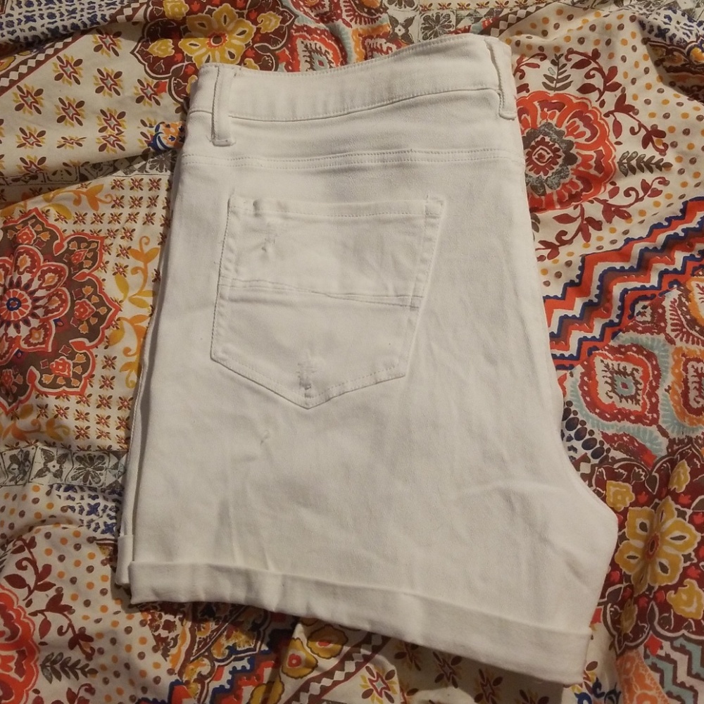 White Denim Shorts - Picture 3 of 3